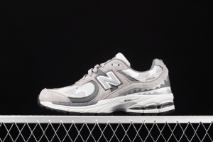 Bape x New Balance 2002R co-signed retro camouflage 3M reflective black silver casual running shoes M2002RBG