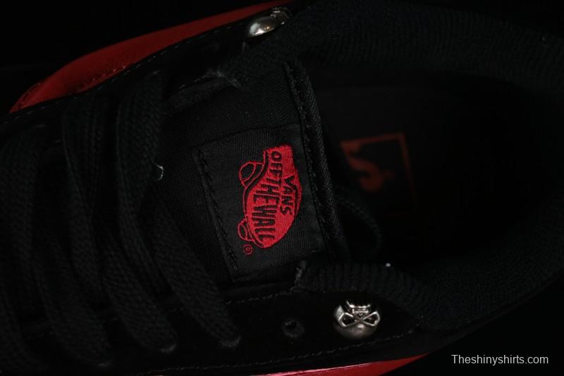 Vans Knu Skool Low Top Retro Casual Vulcanized Slip-On Shoes - VN0009QCSWE