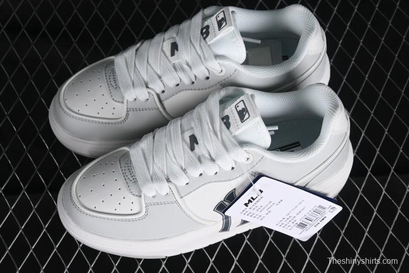 MLB Chunky Liner Basic New York Yankees Height Increasing Thick Sole Casual Sneakers - 3ASXCA12N50GRL