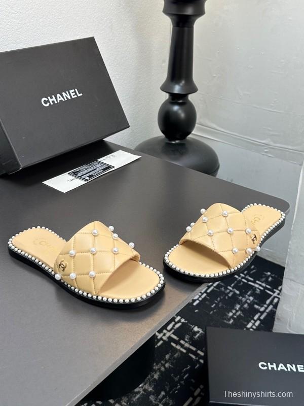 2025 Slippers Chanel Beige Lambskin Pearl