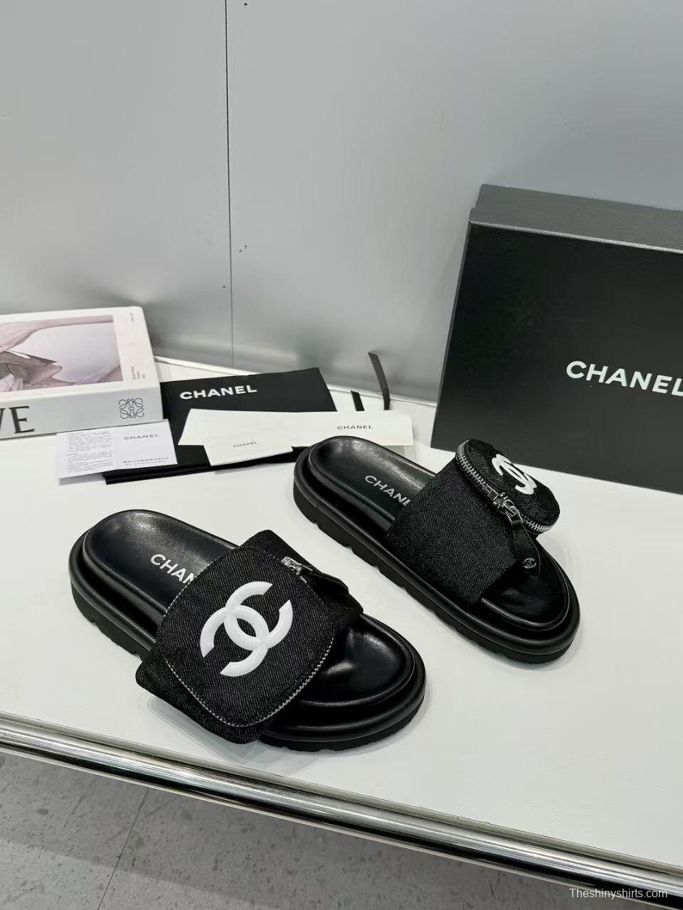 2025 Slippers Chanel Black Fabric Slippers