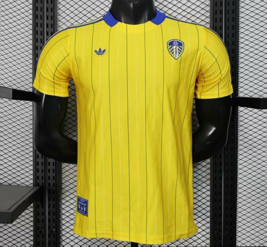 Player Version 25/26 Leeds United Retro Home Yellow with Vertical Stripe Pattern Jersey
